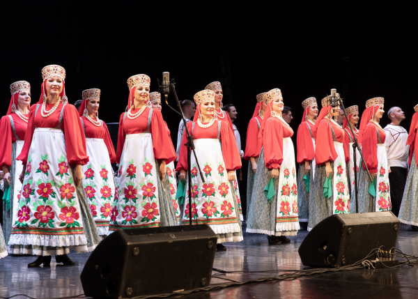 Хор им. М.Е. Пятницкого выступил с большим сольным концертом в Тюменской филармонии