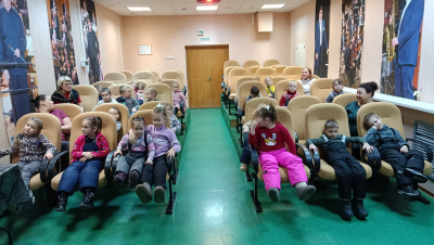 Спектакль «Василиса Прекрасная» был показан для воспитанников детского сада «Солнышко»