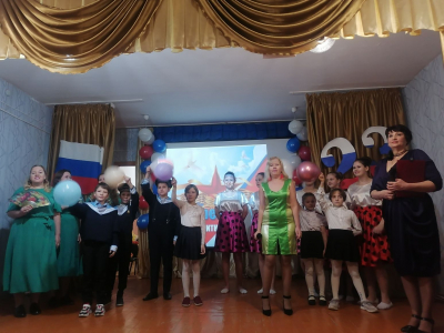 В Крашенининском СДК прошёл праздничный концерт «Во славу Отечества»