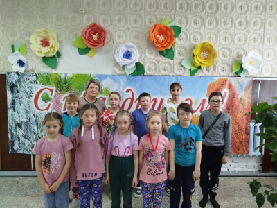 Развлекательная программа «Мир! Труд! Май!» прошла в Пятковском СДК