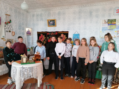 27 октября в Коркинском СДК прошла викторина для детей «Мир вокруг нас»