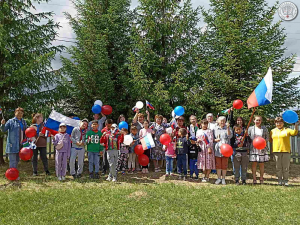 Акция, посвящённая Дню России &quot;Родина - одно на свете чудо!&quot; в Аксурской сельской библиотеке