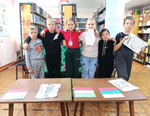 4 ноября в Чернаковской сельской библиотеке с ребятами была проведена квест-игра: «Мы разные, но мы вместе»
