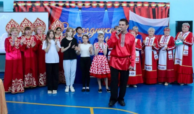 «История России в песнях и танцах»