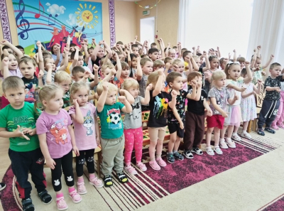 Музыкальный кукольный спектакль «Ленивица Дуняша и волшебник Ох»