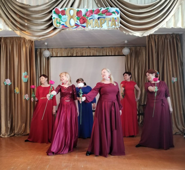 В Крашенининском СДК состоялся праздничный концерт «Для милых дам»
