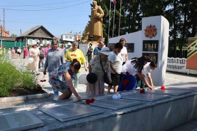 Дань уважения героям