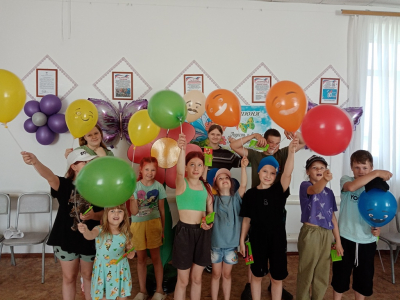 Праздник детства «Ура!!! Зажигает детвора!»