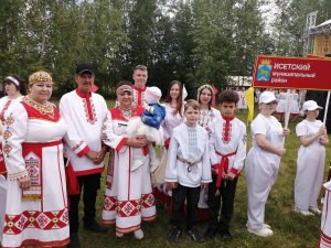 Делегация Исетского района приняла участие в областном празднике «Акатуй – 2024»