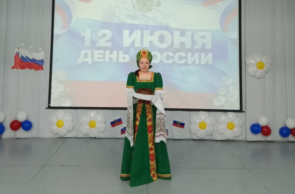 В МАйском СДК концерт ко Дню России