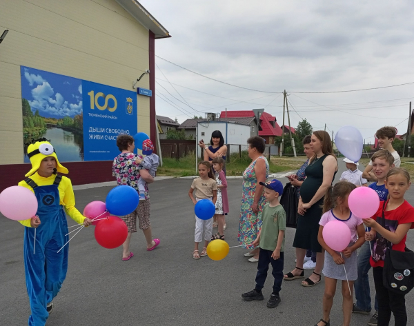 1 июня на площади Богандинского сельского клуба прошёл фестиваль «Праздник радости и детства»