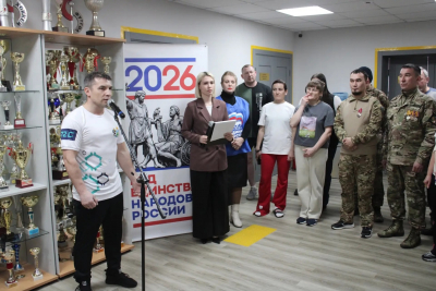 Сотрудники Центра культуры Тобольского муниципального округа — на открытии нового тренажёрного зала в Прииртышском.