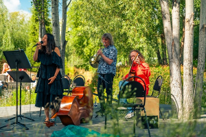 Виртуозы «Музыкальной экспедиции» выступили в Ива-парке