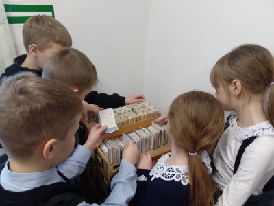 Урок-практикум "Ключ к фонду библиотеки: каталоги и картотеки"