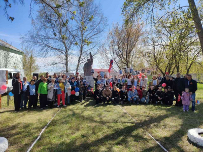 Митинг в честь двух юбилейных дат.