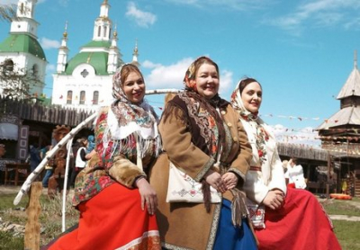 Народное гуляние «Красная горка» в Ялуторовском остроге: как это было!