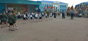 На площади РДК прошла Всероссийская акция «Вальс Победы»