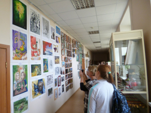 Выставка рисунков «Крым в моем сердце»