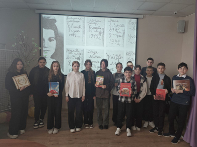 Книжная выставка «Дыша одним дыханьем с Ленинградом»