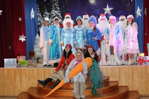 VII районный конкурс «Шоу Дедов Морозов и Снегурочек»