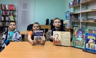 Акция «Читаем вслух» в Новотроицкой сельской библиотеке