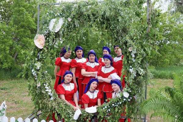 Артисты районного Дома культуры приняли участие в славянском празднике «Три стрелы».