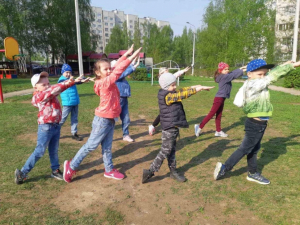 Игровая программа &quot;Веселая прогулка&quot;