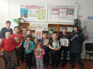 Книжная выставка &quot;Строка к строке о той войне&quot;