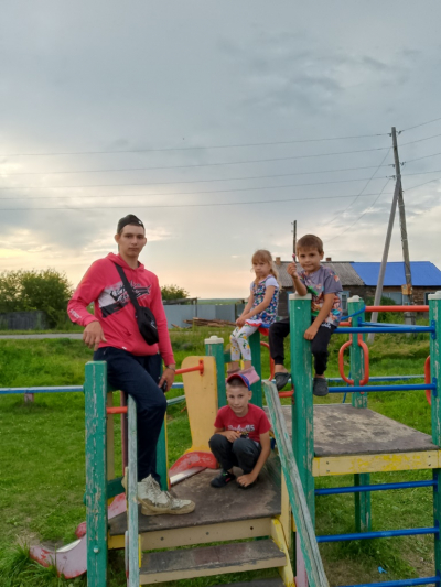 Дворовая игровая программа «Веселые каникулы»