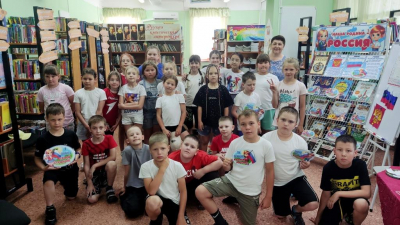 В библиотеках Упоровского района прошли патриотические квиз-игры «Вместе мы – страна Россия!»