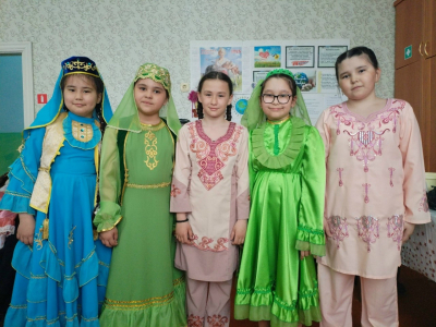 Наша дружба станет еще крепче, а жизнь- ярче и праздничнее, ведь мы сможем узнать больше друг о друге – о традициях, обычаях, культуре своего народа.